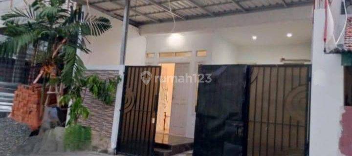 Rumah Cantik Akses 2 Mobil Ada Kolam Renang Di Rawamangun 1