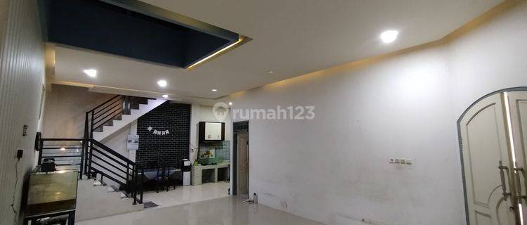 Rumah Dua Lantai Baru Renovasi 1