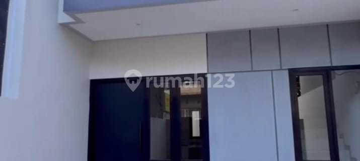 FOR SALE MODERN MINIMALIST HOUSE IN MANUKAN SURABAYA UNDER 1M 1