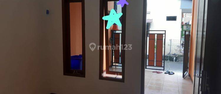 Rumah Cantik Bangunan Baru Disewa di Pulo Gadung Jakarta Timur 1