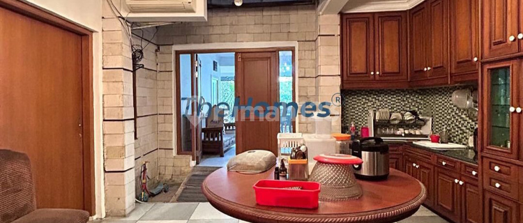  Rumah Furnished Bagus HGB - Hak Guna Bangun di Jl. Tebet Barat, Tebet 1