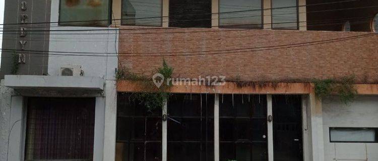 Jual cepat tempat usaha ex salon raya klampis jarang ada 1