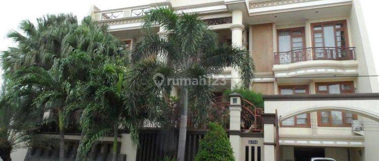 Rumah klasik margorejo indah dekat raya a.yani maspion square 1