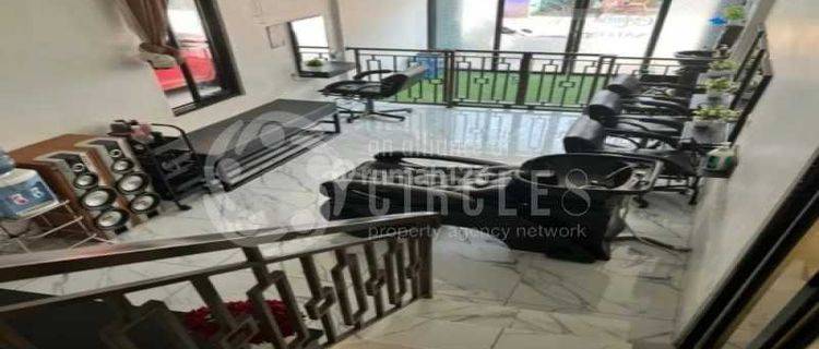 Rumah Kece Full Furnished Harga Bersahabat Di Cihampelas, Bandung 1