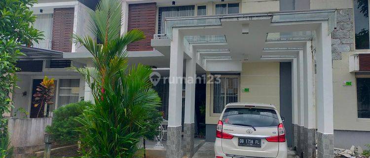 Rumah mewah grand Kawanua disewakan  1