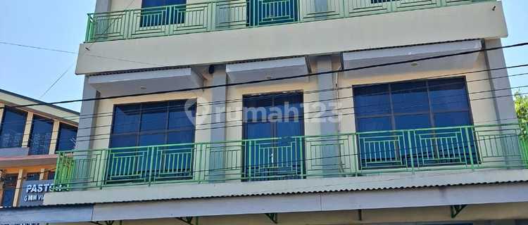 Shop House on Polytechnic Street, Suitable for Business and Office, Low Price. 1