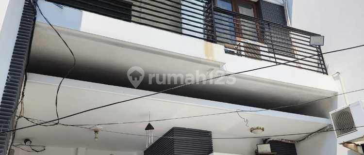 Disewakan Rumah Full Furnished 3 Lantai di dr Susilo Grogol Jakarta Barat   1