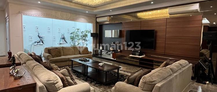 3-Story Building for Business, Restaurant, Clinic, Office on Pakubuwono Hang Tuah Street 1