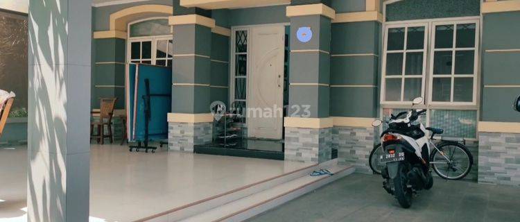 DIJUAL RUMAH di GRAHA PADMA 1