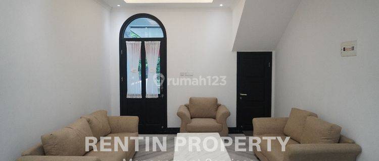 For Rent House At Bintaro Kebayoran Essence 5+1 Bedrooms 1