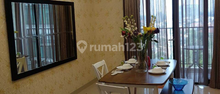 Sewa Apartemen Hamptons Park 2 Bedroom Lantai Tengah Furnished 1