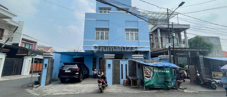 Rumah 3 Lantai Bisa Untuk Kantor Atau Kost Kebon Jeruk Jakarta Barat 1