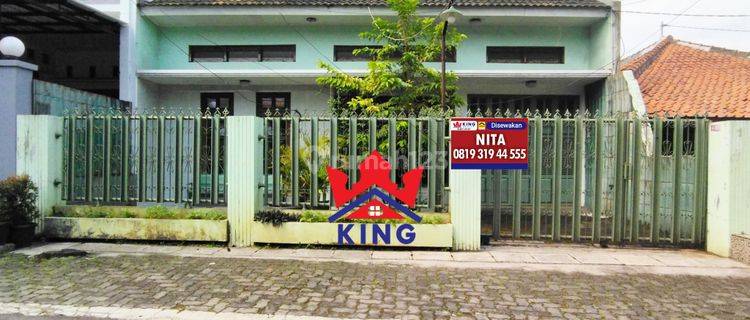 Rumah bersih terawat disewakan di Semarang Selatan 1