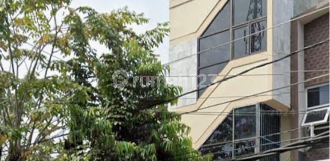 4-story shophouse for rent on MT. Haryono, Semarang 1