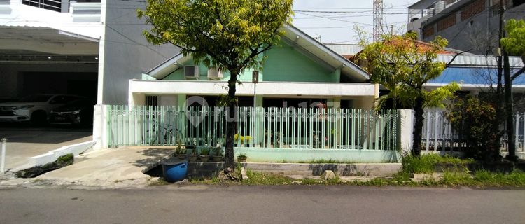 Rumah Tengah Kota Dijual Cepat 1