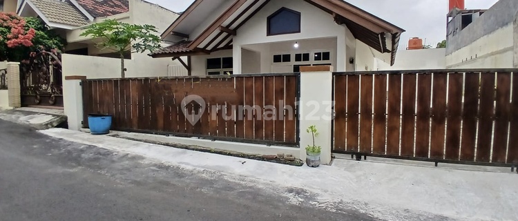 House for Rent in Semeru, South Semarang 1