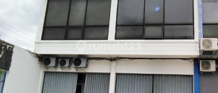 Ruko 2 Lantai Disewakan di Jalan Dokter Cipto 1