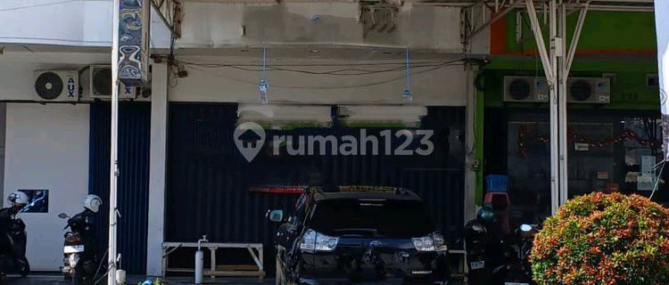 Ruko 2 Lantai Disewakan di Tengah Kota 1