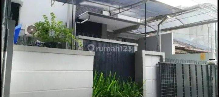 Jual Rumah jl. Badak siap Pakai jalan depan lebar 1