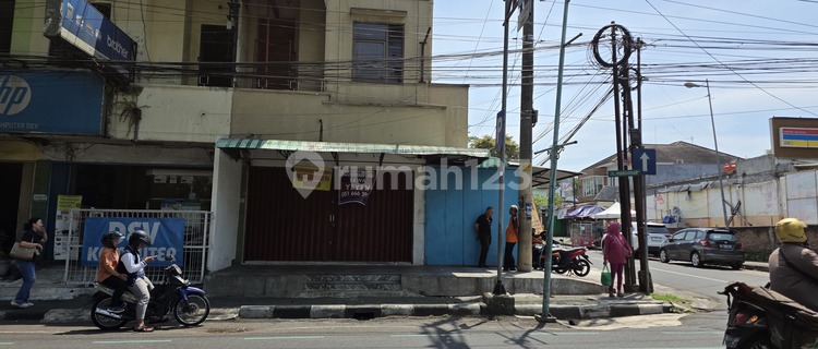 For Rent 2-Story Shop House in Downtown Salatiga 1