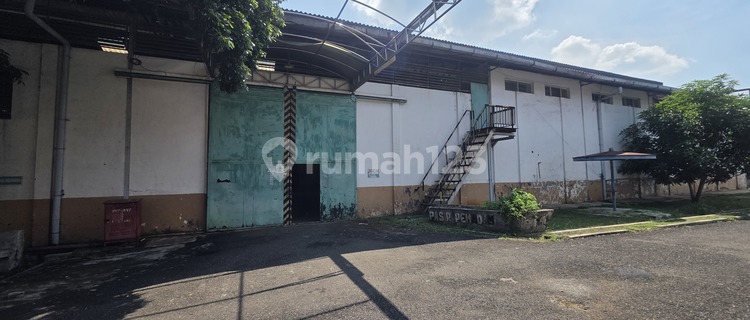 Disewakan Gudang Siap Pakai 1800m2 Bebas Banjir 1