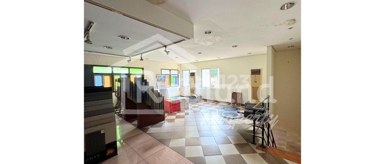 Ruang Usaha di Mt Haryono , Semarang ( Ls 8062 ) 1