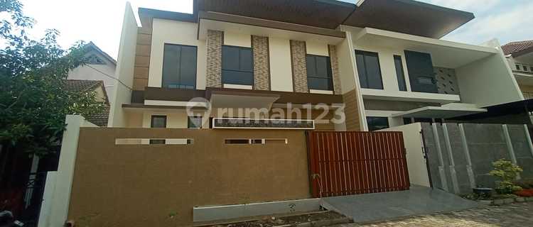 Rumah Baru Modern Mewah di Puri Anjasmoro , Semarang 1