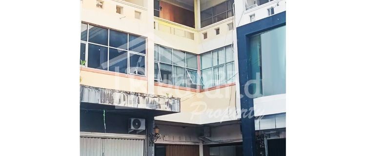 Shop House on Sultan Agung, Gajahmungkur, Semarang (Area 8247) 1