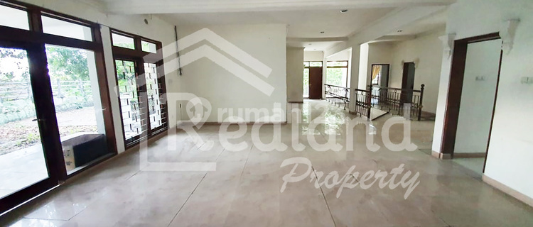 Rumah di Diponegoro , Semarang ( Vn 7843 ) 1