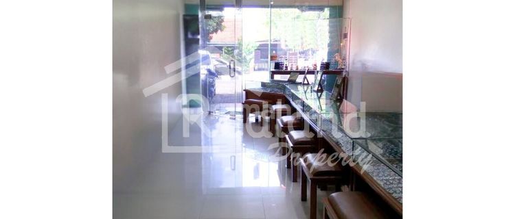 Shop House on Anjasmoro Raya Street (Vn1394) 1