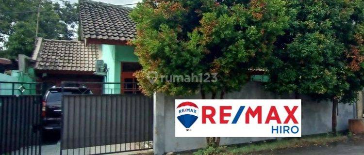 Rumah di PEKAYON SHM hadap TIMUR 1