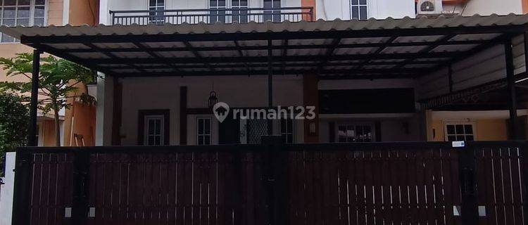 Rumah 2 Lantai Sudah Renovasi SHM di Kemang Pratama 3, Bekasi 1