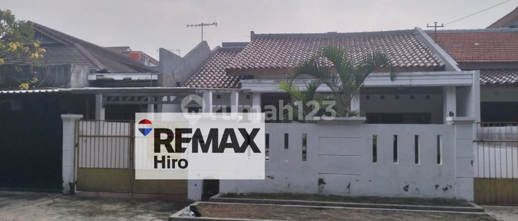 FOR SALE HOUSE ON KAYU PUTIH MAIN ROAD, EAST JAKARTA 1