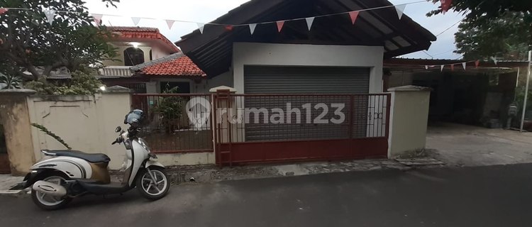 DIJUAL RUMAH DENGAN PAVILIUN DI JATIWARINGIN BEKASI 1
