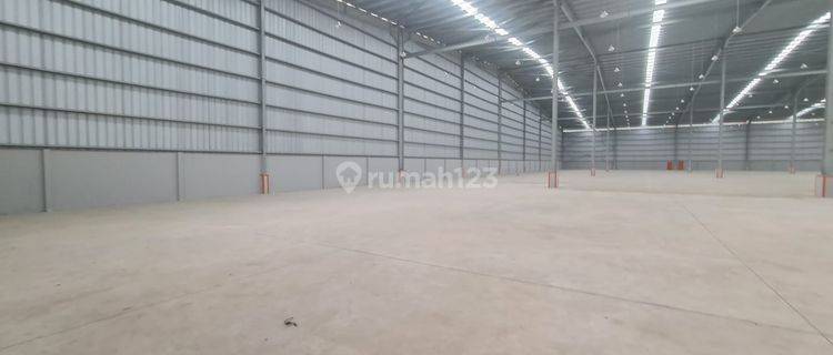 Disewakan Ex Pabrik Gudang Industri di Jababeka Boulevar,dkt Ejip 1