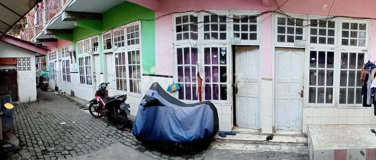 Bonus House with 16 Rental Units in Cilincing 1