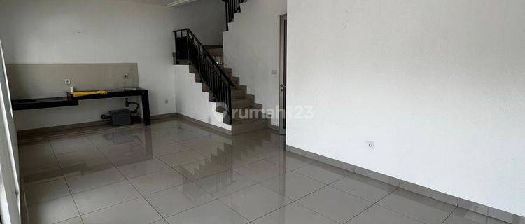 Disewakan Rumah Modern Pik2 Dengan Standar Developer 1