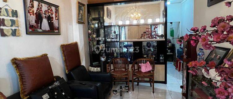 Dijual Rumah Minimalis Modern Semi Furnish Taman Royal  1