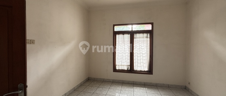 Strategic Student Fighter Shop House For Quick Sale 1