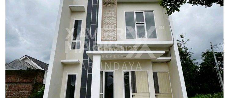 Rumah Modern 2 Lantai Lokasi Tengah Kota Cocok Buat Hunin 1