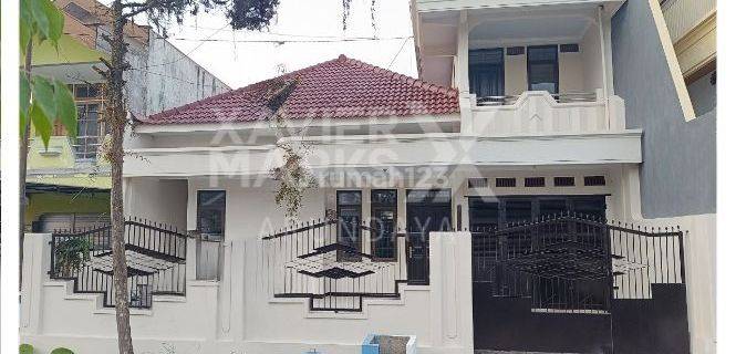 Rumah Sewa 2 Lantai Lokasi Tengah Kota Cocok Untuk Hunian atau Kantor 1