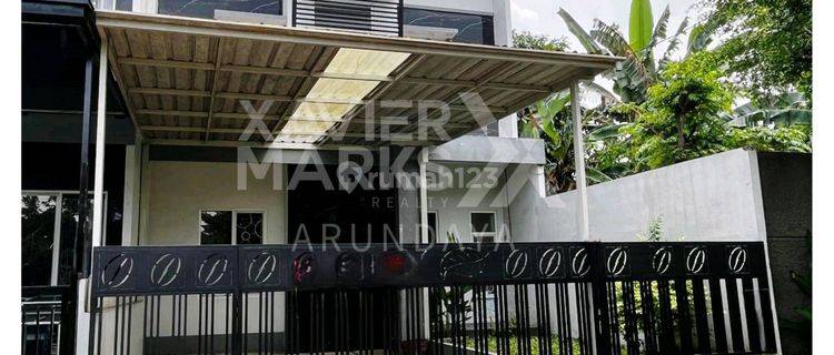 Rumah Sewa 2 Lantai Daerah Kota Semi Perabotan Cocok Untuk Hunian 1