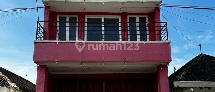 For Rent: 2-Story Shop House Located on Provincial Road Prime Location. Suitable for Business 1