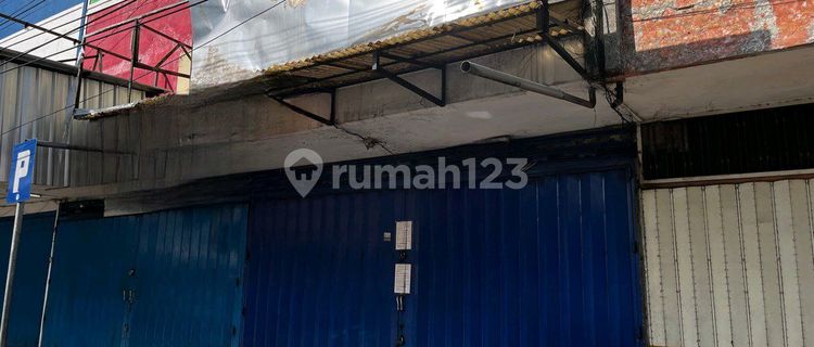 Commercial Shop for Sale in the Center of Jember City Business District. Ready to Use. 1