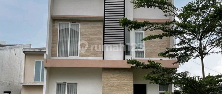 Kontrakan Rumah Modern Minimalis 2 Lantai Tengah Kota Jember. Siap Huni 1