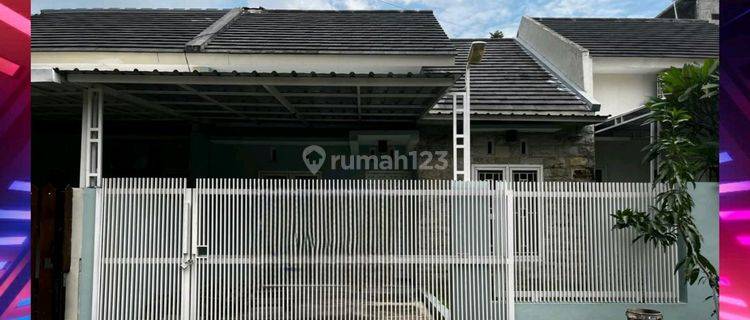 Rumah Modern Minimalis Siap Huni Di Perumahan Elit Tengah Kota Jember 1