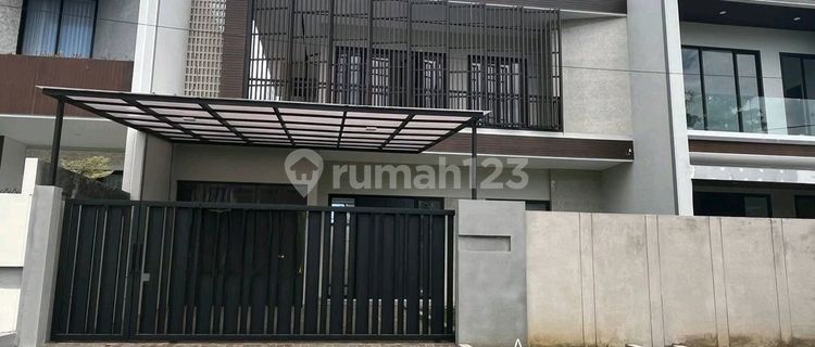 Sewa Rumah Baru 2 Lantai Siap Huni Di Perumahan Elit Jember. Lokasi Dekat Transmart 1
