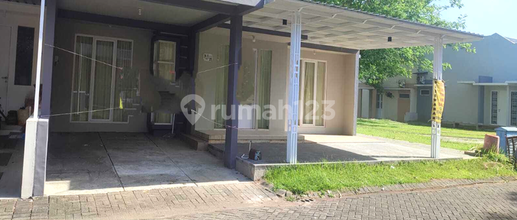 Disewakan Rumah Minimalis Posisi Hook Dekat Transmart Jember 1