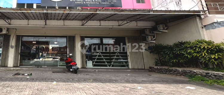 For Rent Minimalist 3-Story Shop House on Main Road in City Center 1