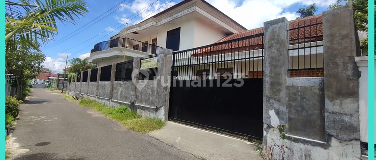 Dijual Rumah Mewah 2 Lantai Dekat Lippo Mall 1